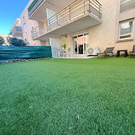 Appartement Confortable A Avec Jardin Clos
